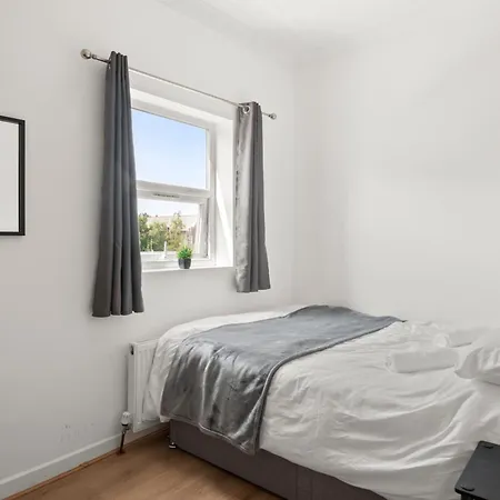 Central Reading - 3 Bed Apartment Exterior photo